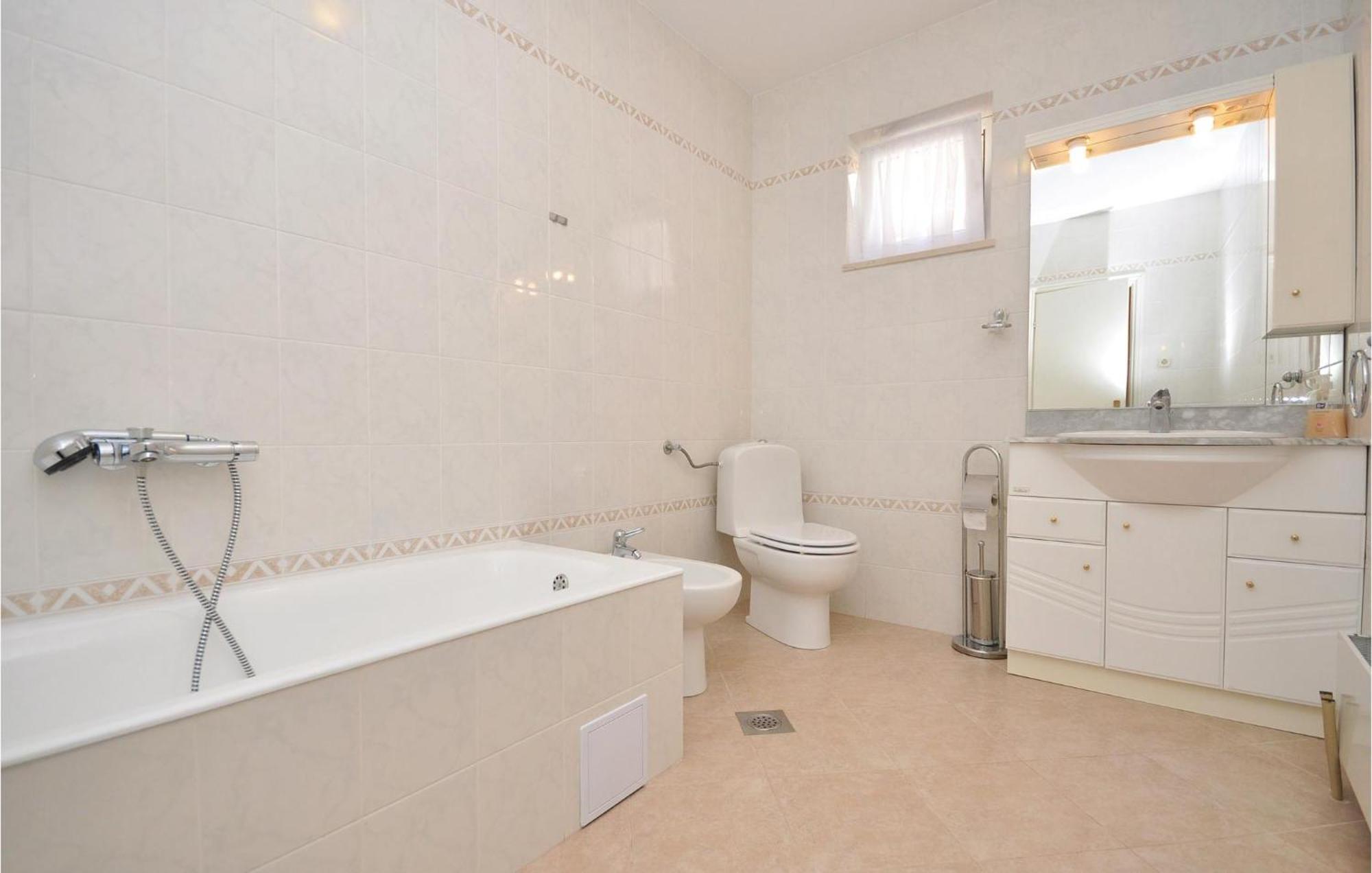 3 Bedroom Awesome Apartment In Pucisca Esterno foto