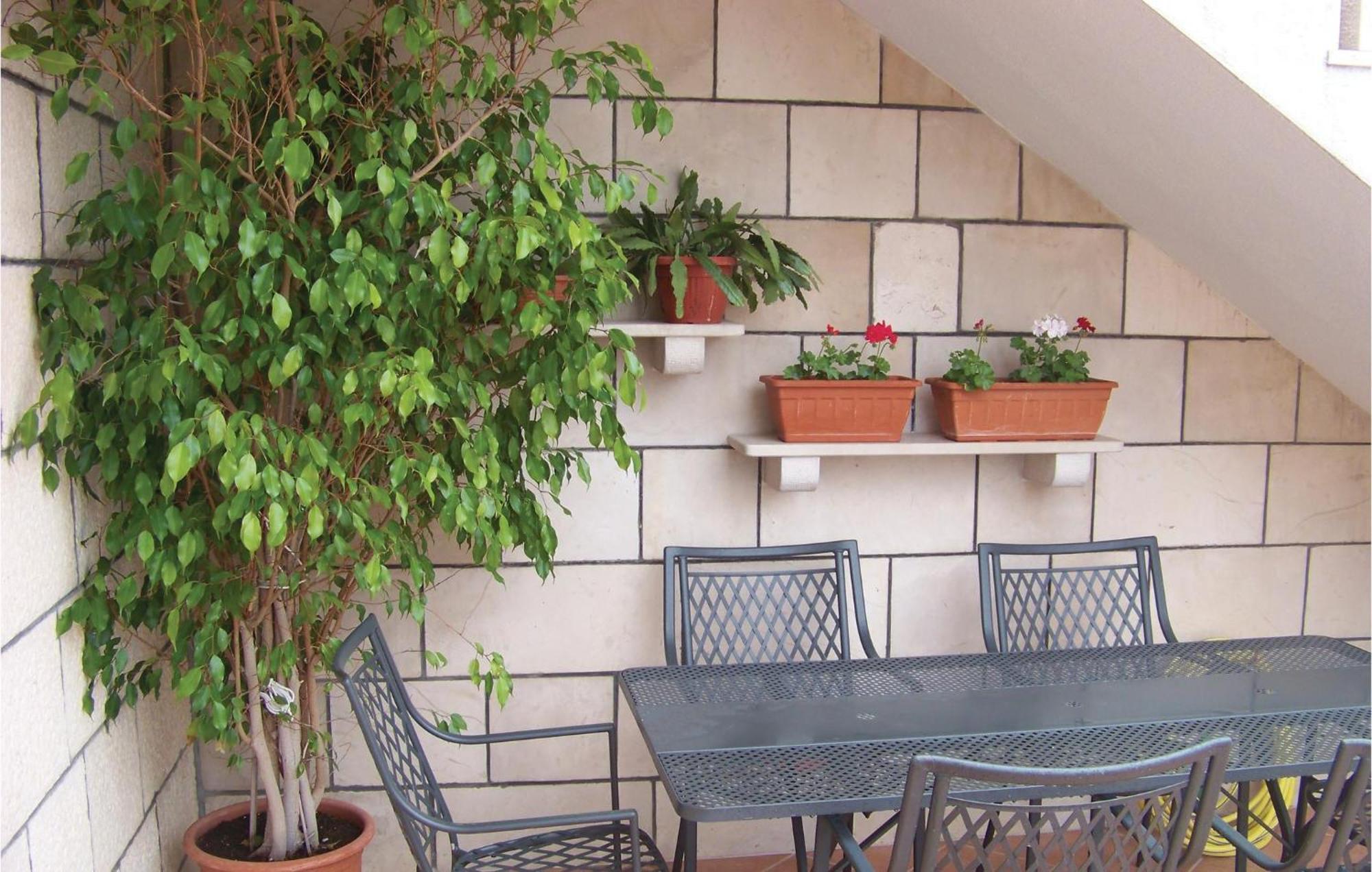 3 Bedroom Awesome Apartment In Pucisca Esterno foto
