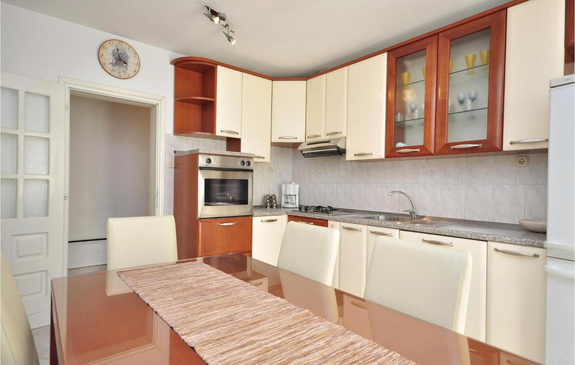 3 Bedroom Awesome Apartment In Pucisca Esterno foto